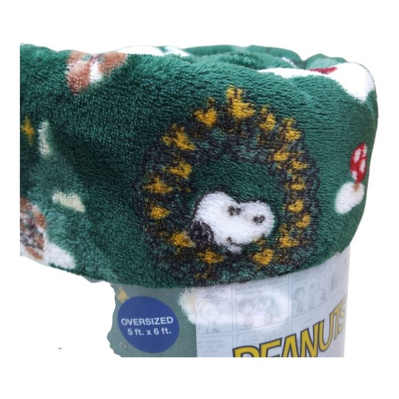 The Big One Peanuts Snoopy Christmas Plush Throw Blanket 5X6 Oversized Supersoft - Picture 6 of 14